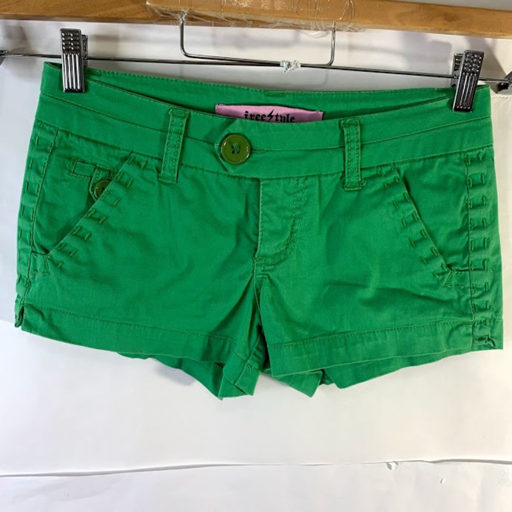 Free Style Revolution Casual Shorts Stitched